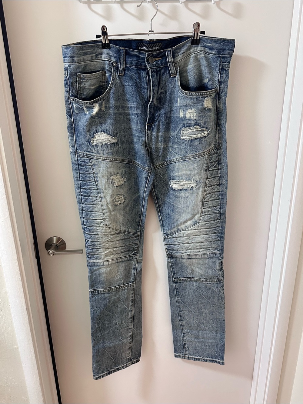 Raw & Dirty Slim Straight Distressed Men's Jeans in Faded Blue